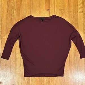 White House Black Market Knit Burgundy Top Size Small